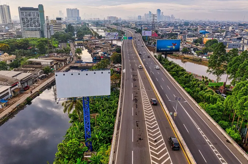 alt deskriptif Indonesia